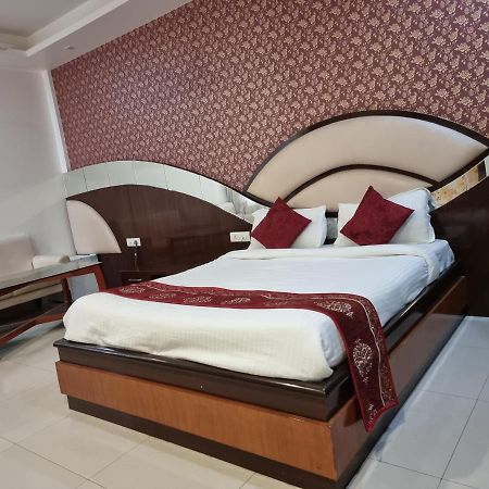 Hotel Vitthal International, Prayagraj Αλλαχαμπάντ Εξωτερικό φωτογραφία