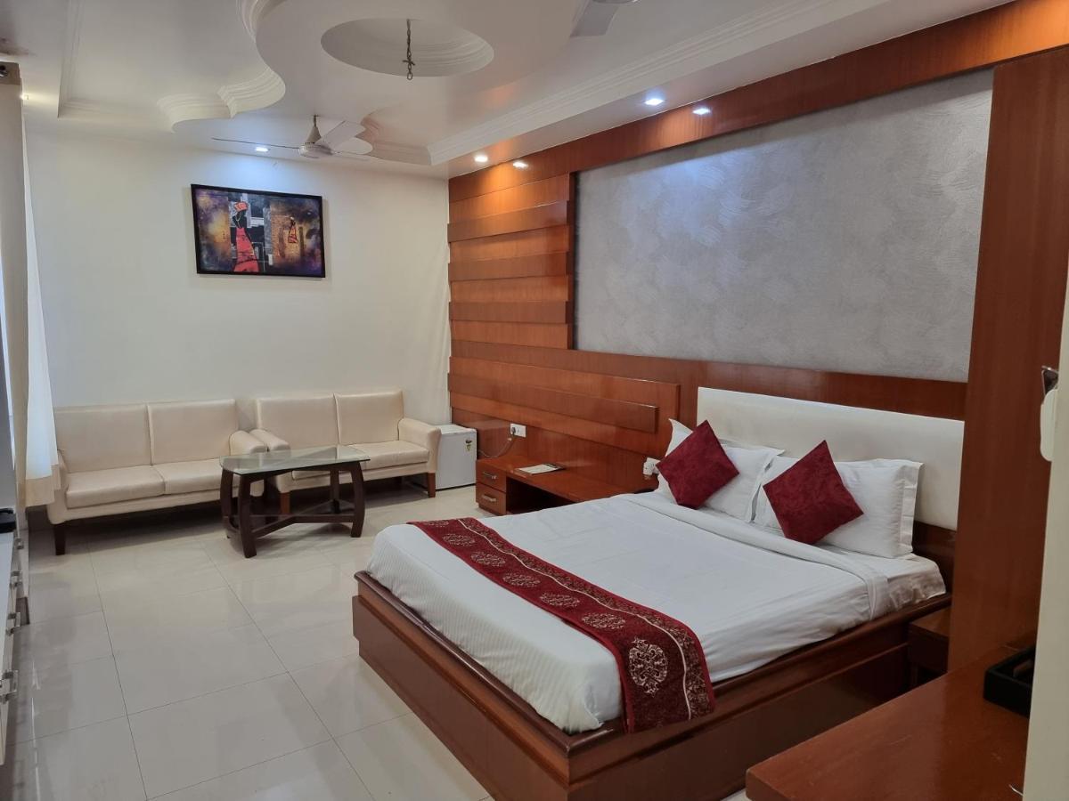 Hotel Vitthal International, Prayagraj Αλλαχαμπάντ Εξωτερικό φωτογραφία
